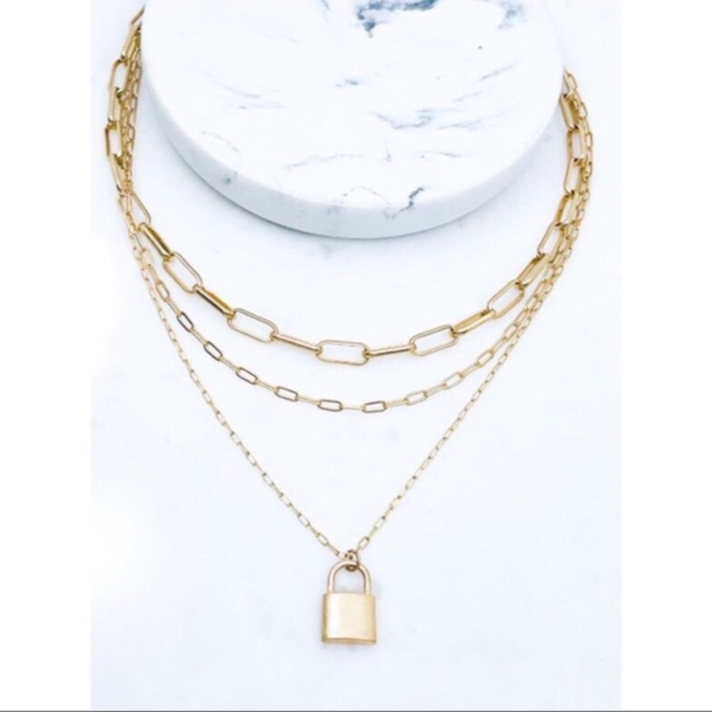 NWT Gold Lock Charm Layered Necklace